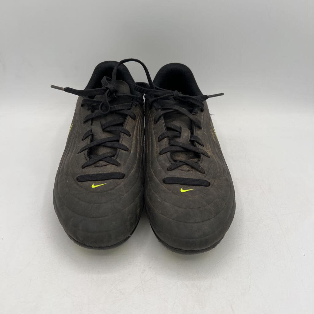 Tiempo Maestro Soccer Cleats