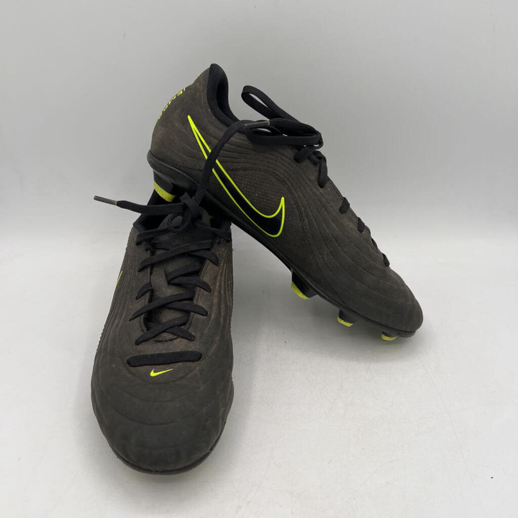 Tiempo Maestro Soccer Cleats
