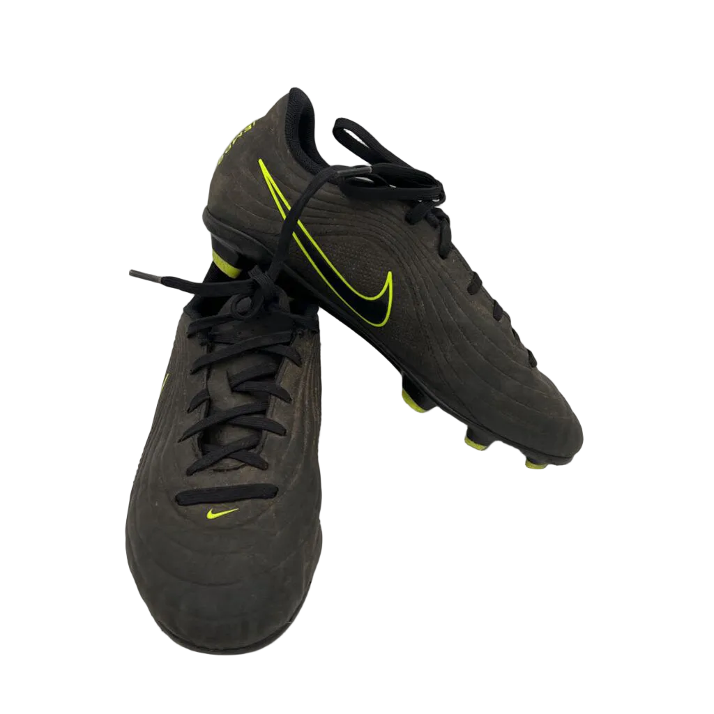 Tiempo Maestro Soccer Cleats