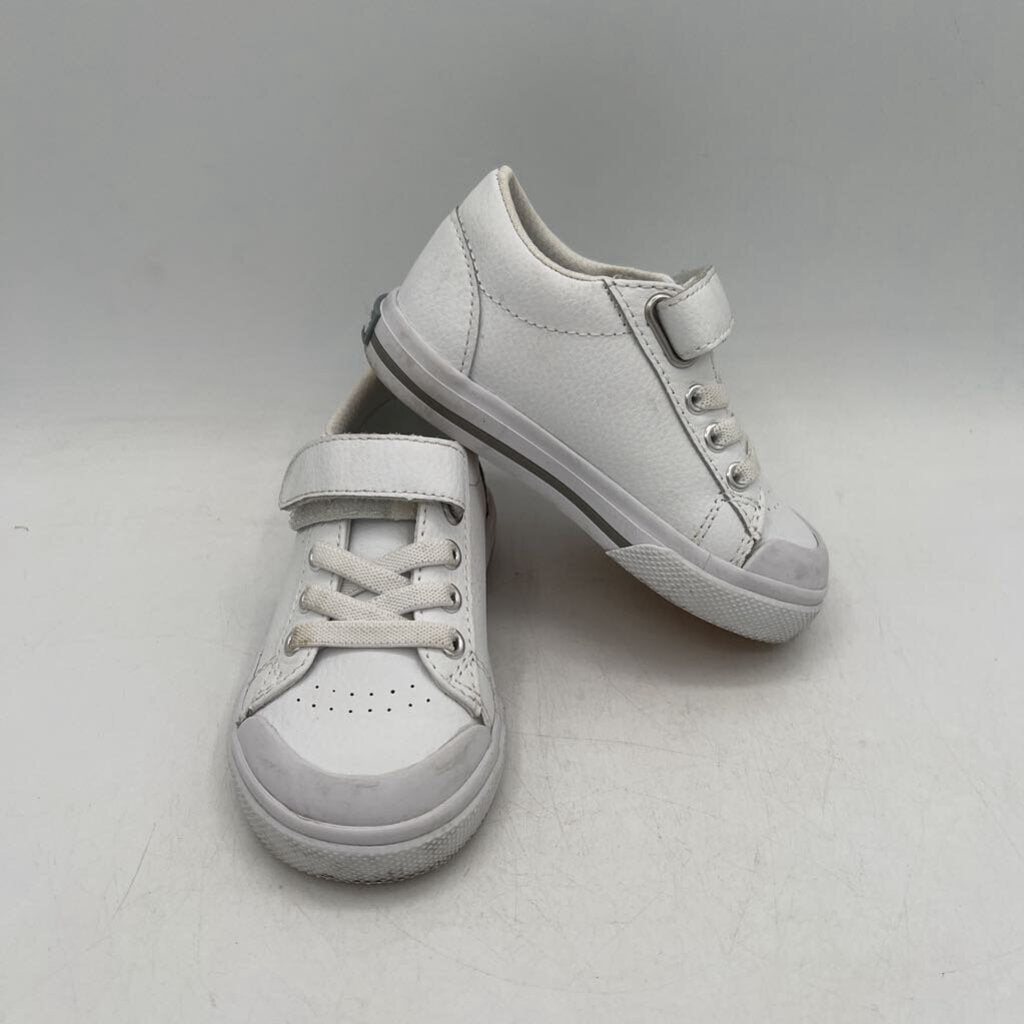 Slip on Tennis Shoes/ Velcro