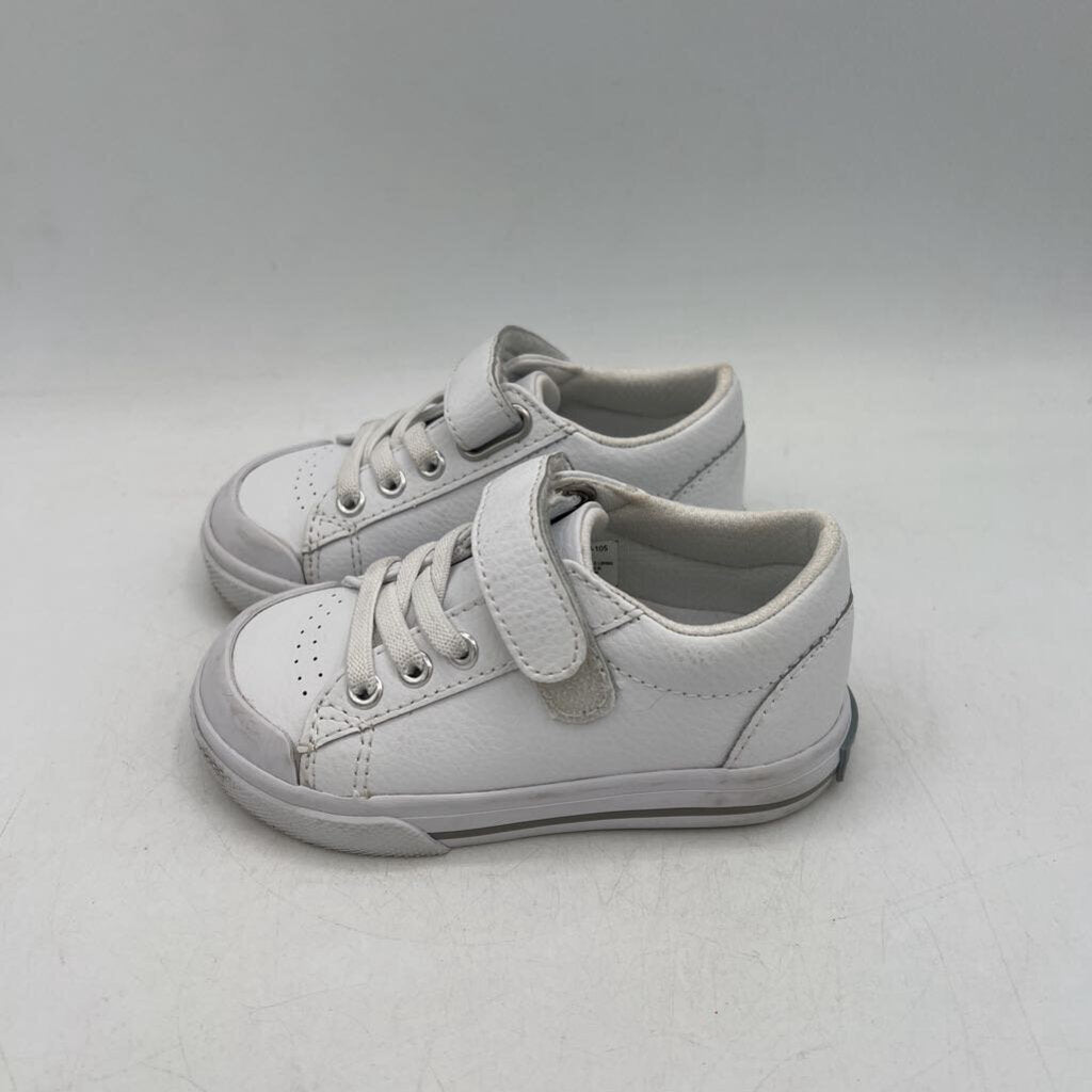 Slip on Tennis Shoes/ Velcro