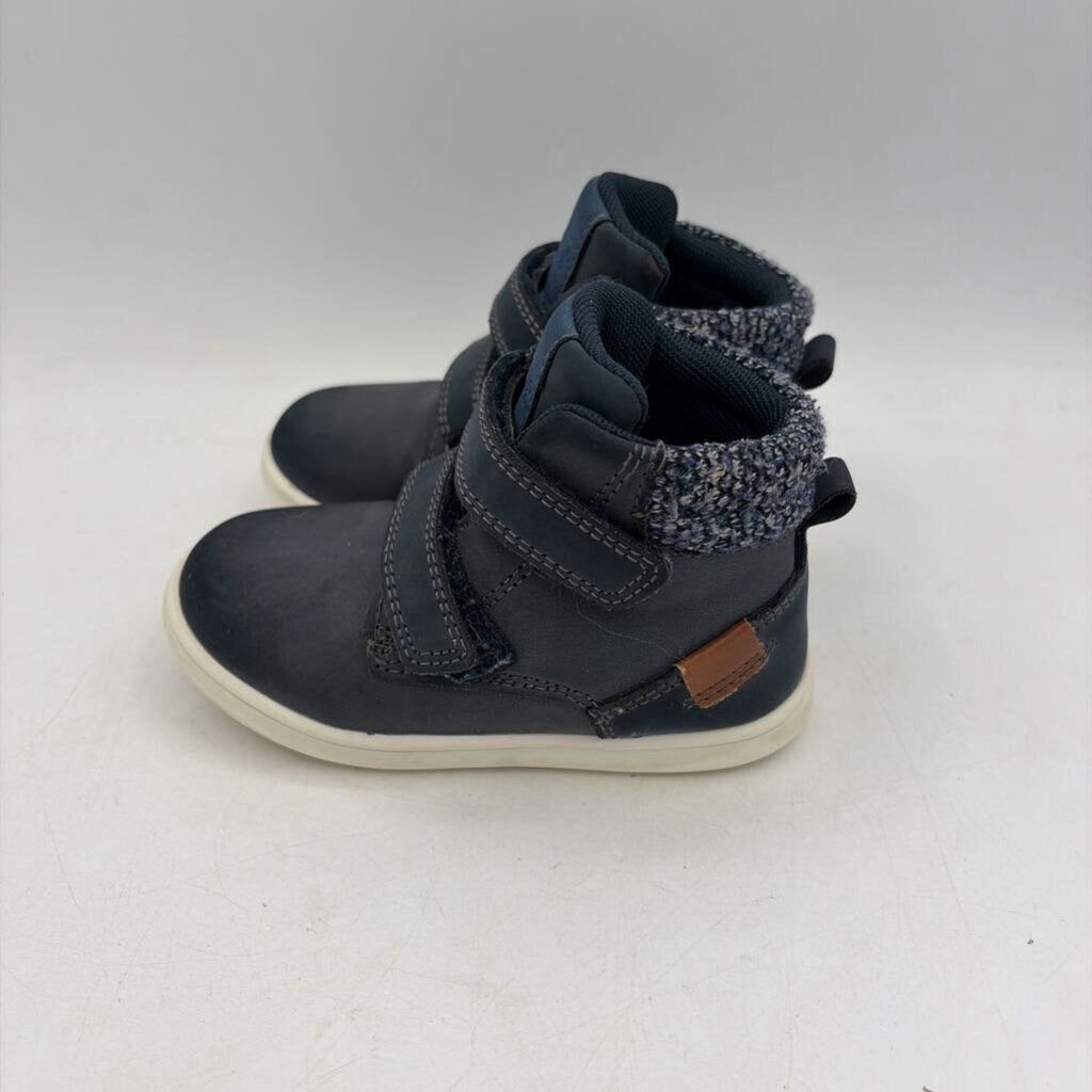 Padded Collar Boots: Size 7/7.5