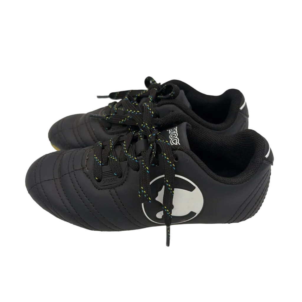 Pitch Soccer Cleats