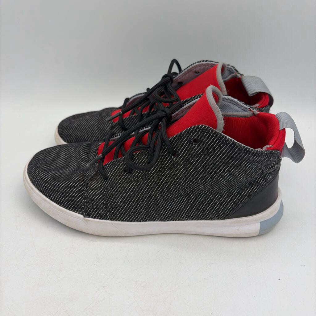 Mid Rise Sneaker