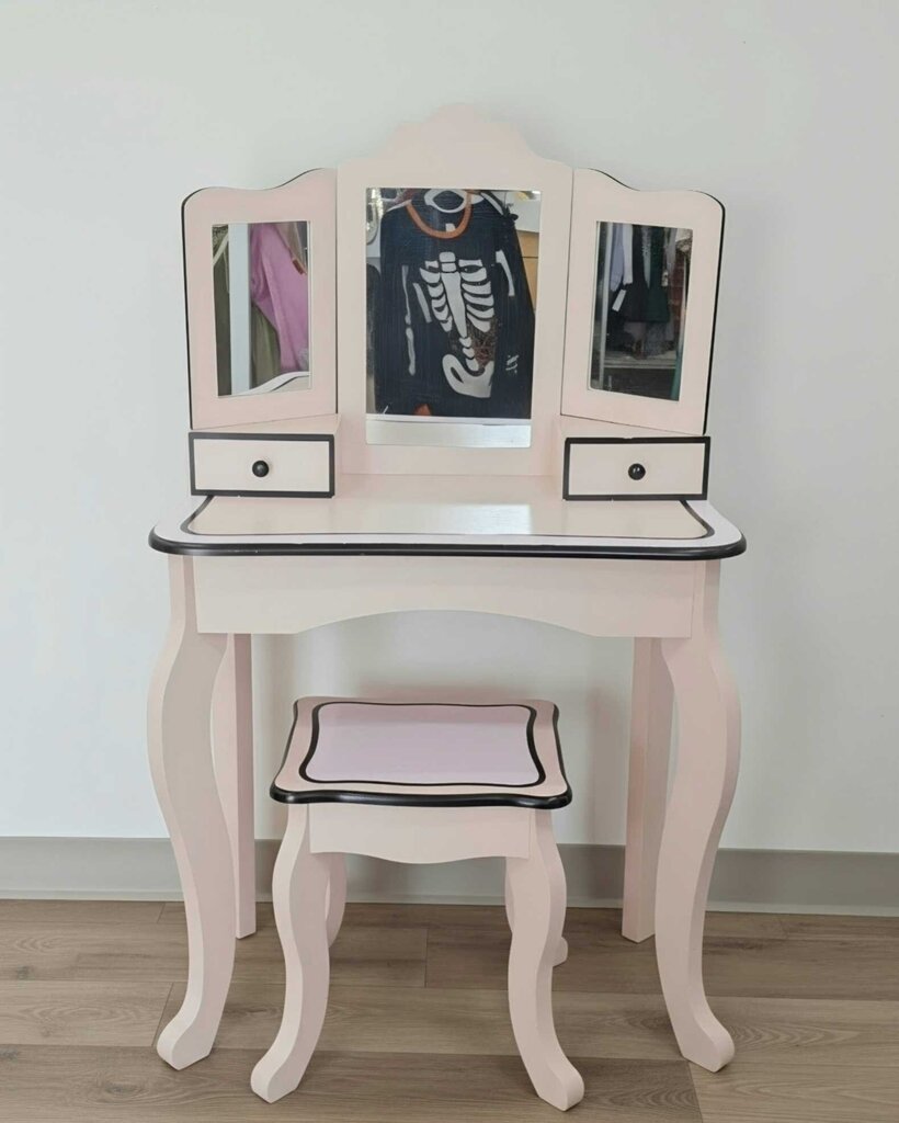 Little Lady Adriana Play Vanity Set