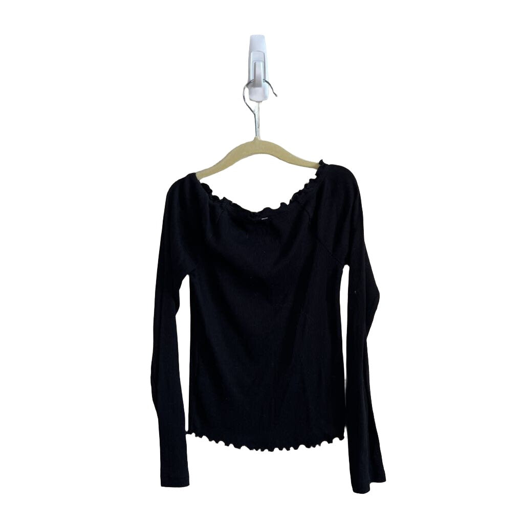 LS Shirt - Ruffle Collar / Tres Paris Chic